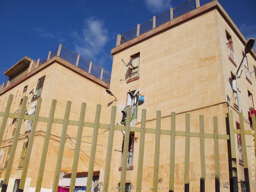 LES BATIMENTS DES MIMOSAS 02 2013.JPG - Traveler DC 120                